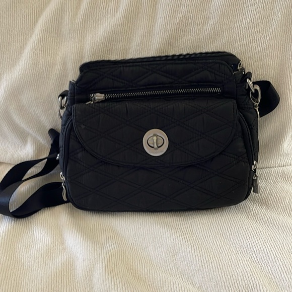 Baggallini Calais Crossbody - Picture 1 of 5